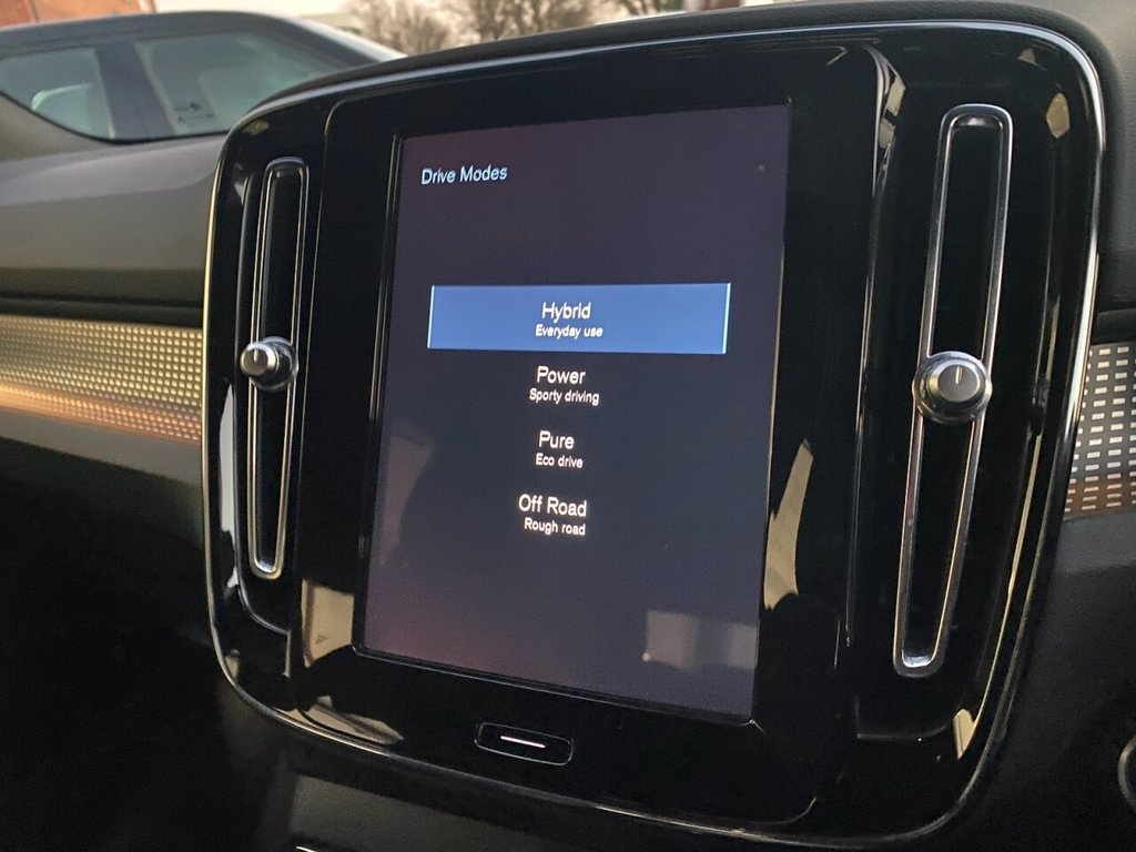 Used Volvo XC40 2021 for sale - 76510216: Photo 23