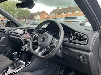 Used Volkswagen T-Roc 2021 for sale - 78954909: Photo