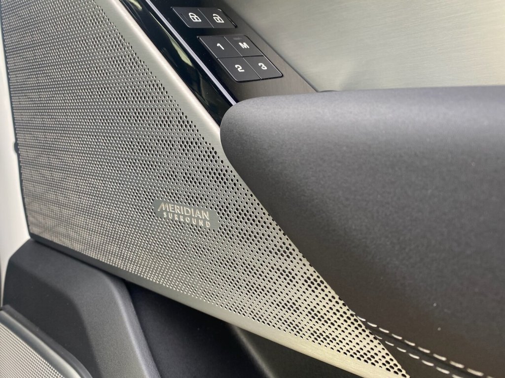 Used Land Rover Range Rover Velar 2022 for sale - 77249988: Photo 10