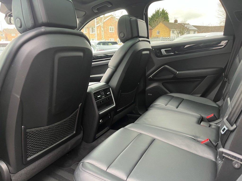 Used Porsche Cayenne 2021 for sale - 77680466: Photo 32