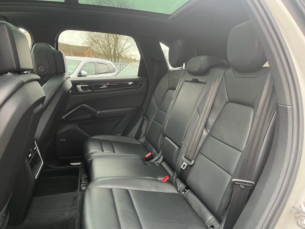 Used Porsche Cayenne 2021 for sale - 77680466: Photo 33