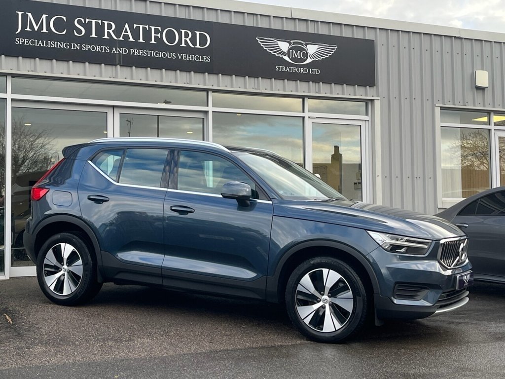 Used Volvo XC40 2021 for sale - 77608629: Photo 2