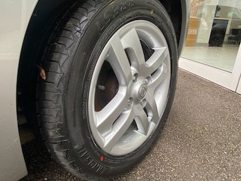 Used Nissan Cube 2010 for sale - 76406430: Photo