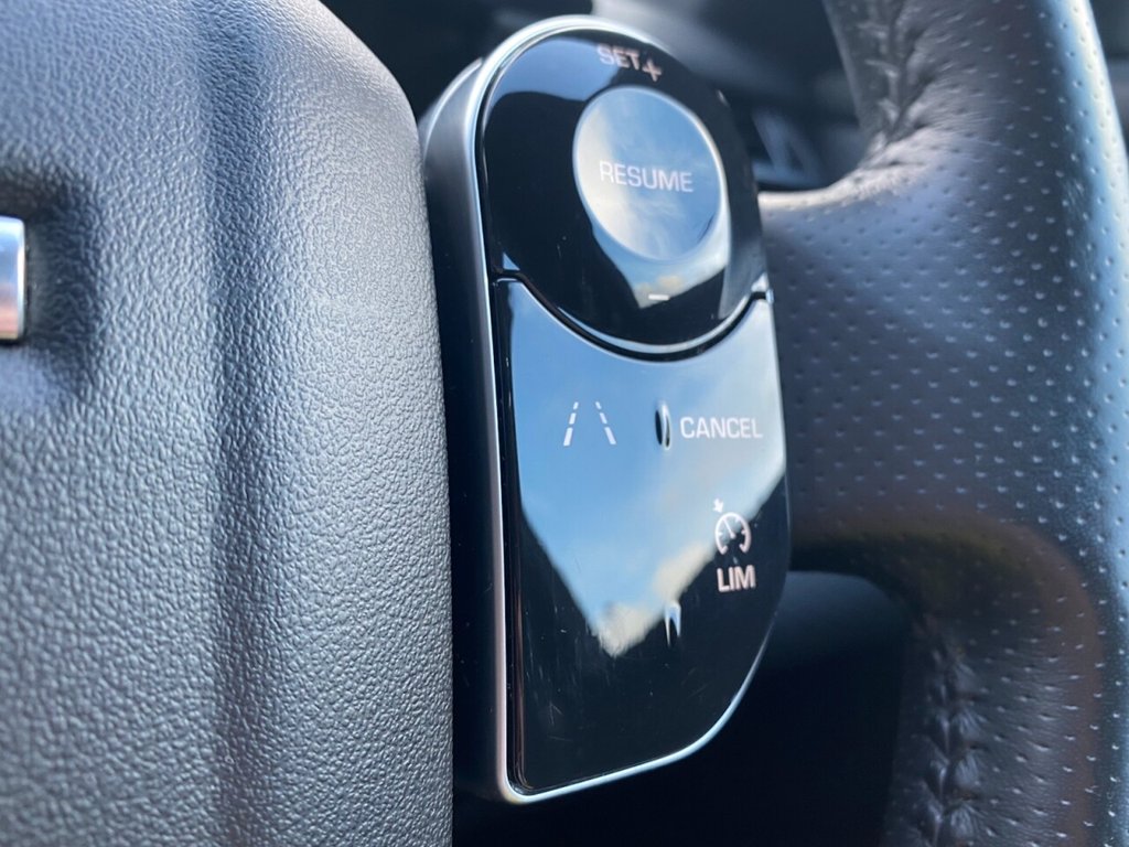 Used Land Rover Range Rover Velar 2018 for sale - 76966192: Photo 11