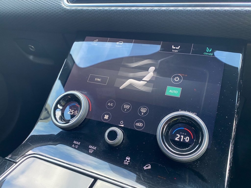 Used Land Rover Range Rover Velar 2018 for sale - 76966192: Photo 15