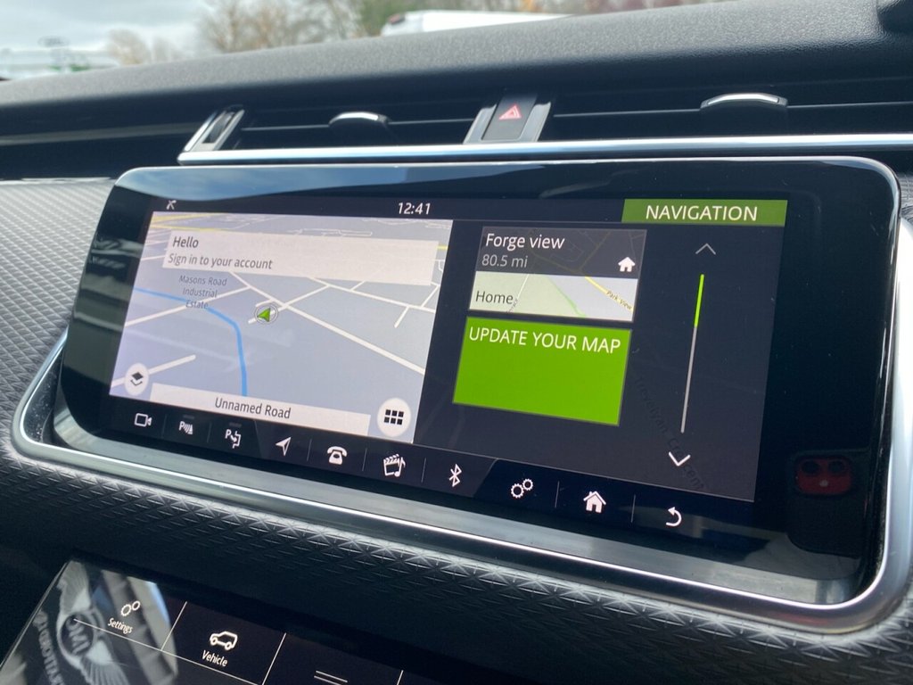 Used Land Rover Range Rover Velar 2018 for sale - 76966192: Photo 18