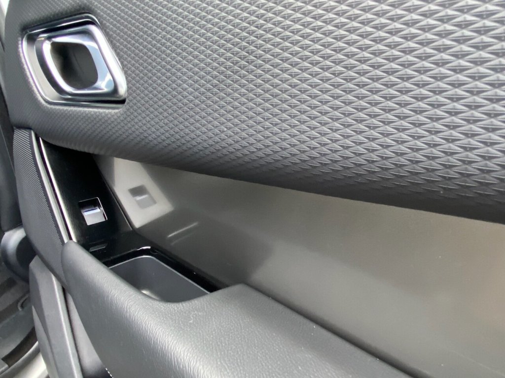 Used Land Rover Range Rover Velar 2018 for sale - 76966192: Photo 29