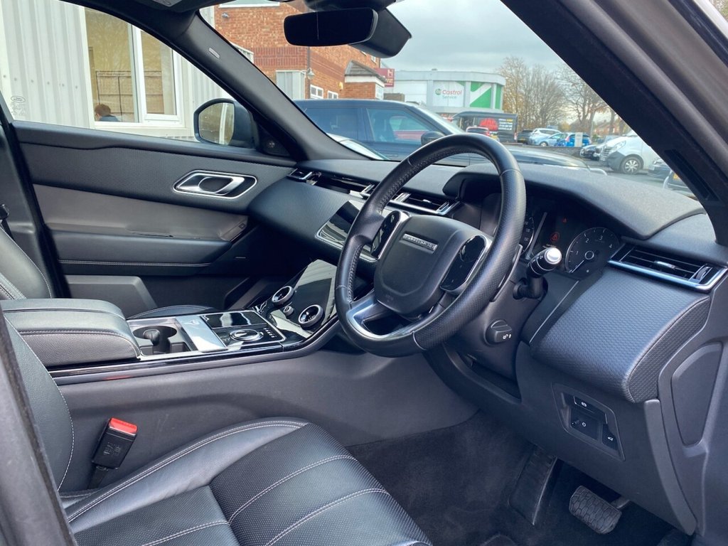 Used Land Rover Range Rover Velar 2018 for sale - 76966192: Photo 3