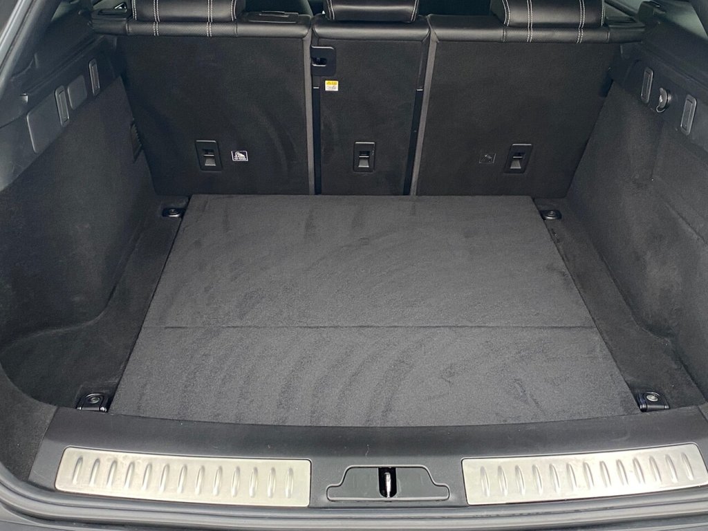 Used Land Rover Range Rover Velar 2018 for sale - 76966192: Photo 32