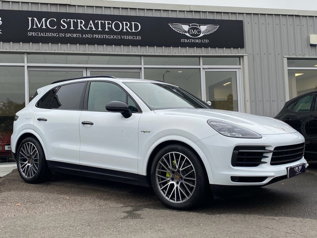 Used Porsche Cayenne 2018 for sale - 76256679: Photo 2
