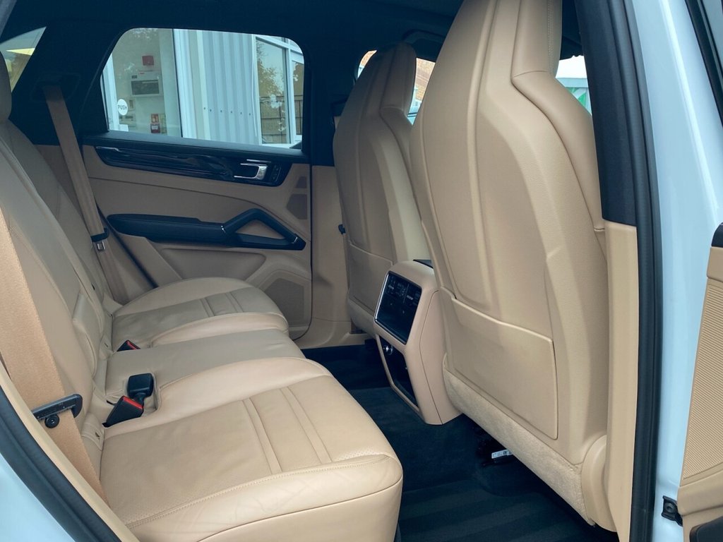 Used Porsche Cayenne 2018 for sale - 76256679: Photo 25