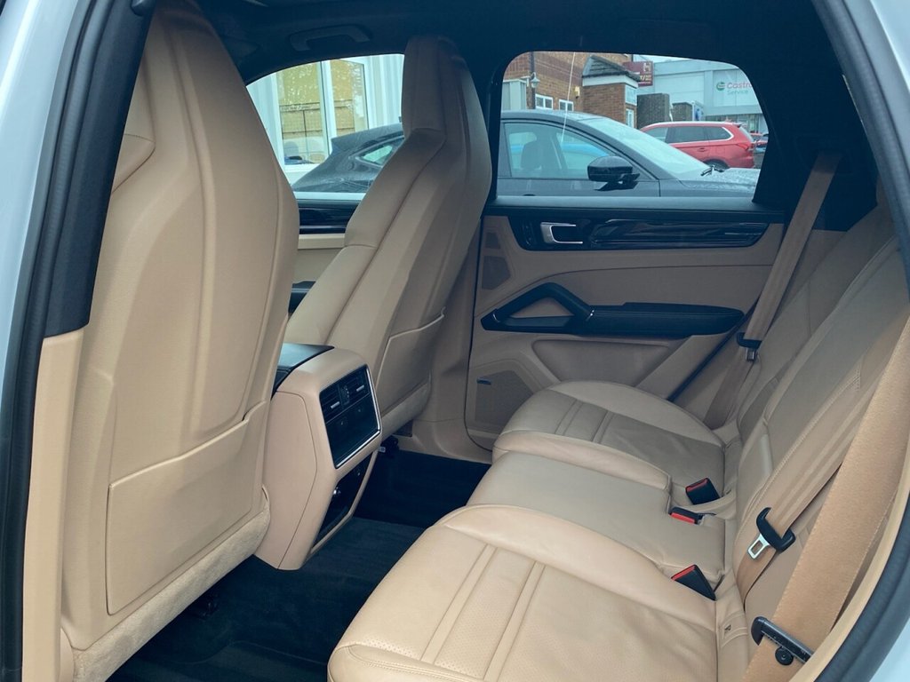 Used Porsche Cayenne 2018 for sale - 76256679: Photo 27