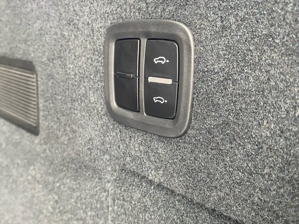 Used Porsche Cayenne 2018 for sale - 76256679: Photo 39