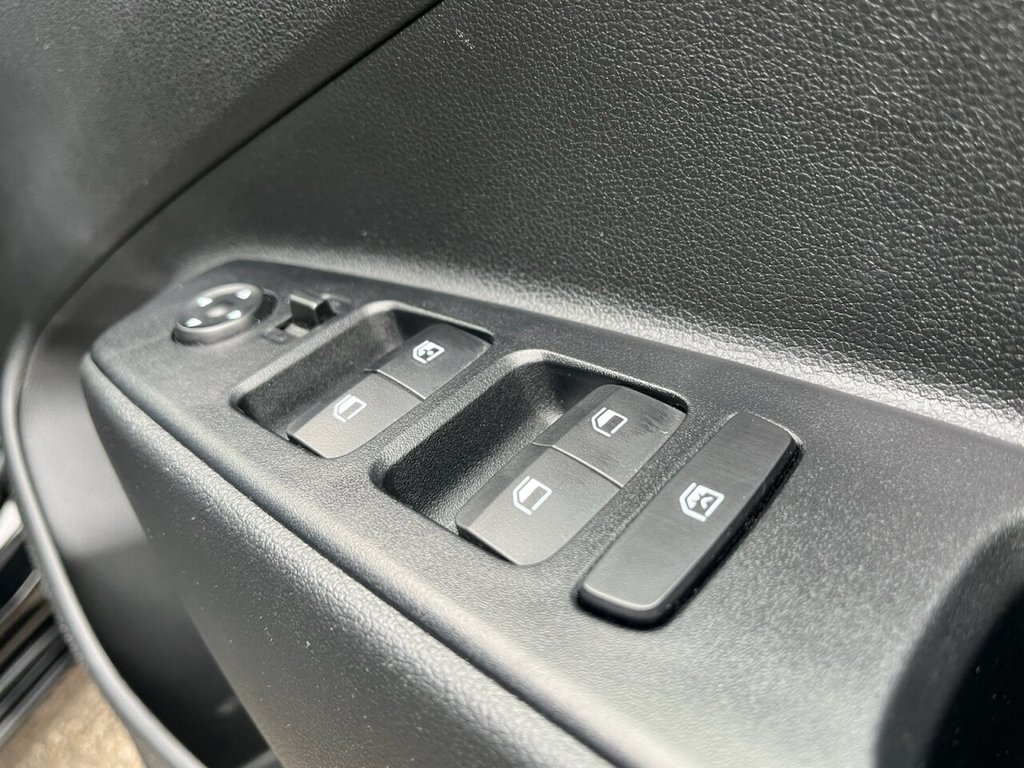 Used Hyundai i10 2022 for sale - 77631860: Photo 9