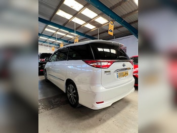 Used Toyota Estima 2018 for sale - 79252223: Photo