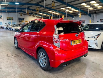 Used Toyota Aqua 2013 for sale - 79519109: Photo