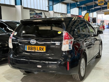 Used Toyota Prius 2019 for sale - 77834700: Photo