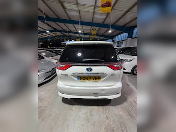 Used Toyota Estima 2017 for sale - 79301571: Photo