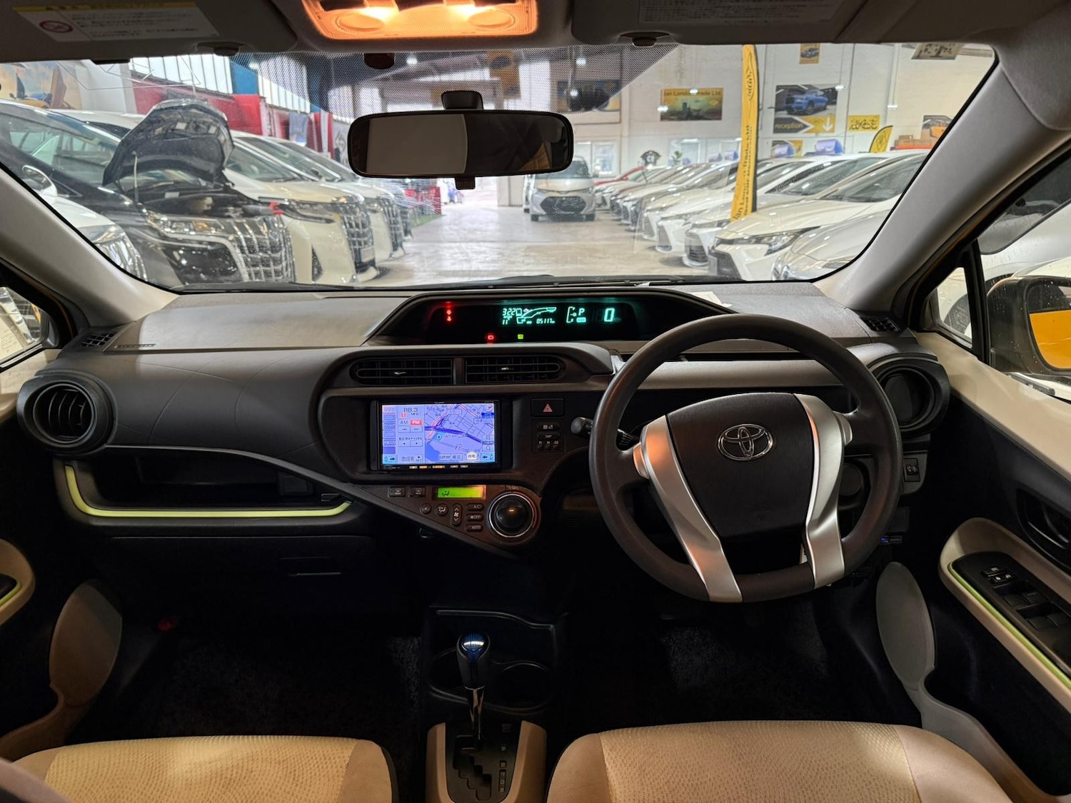 Used Toyota Aqua for sale - 77849099: Photo 12