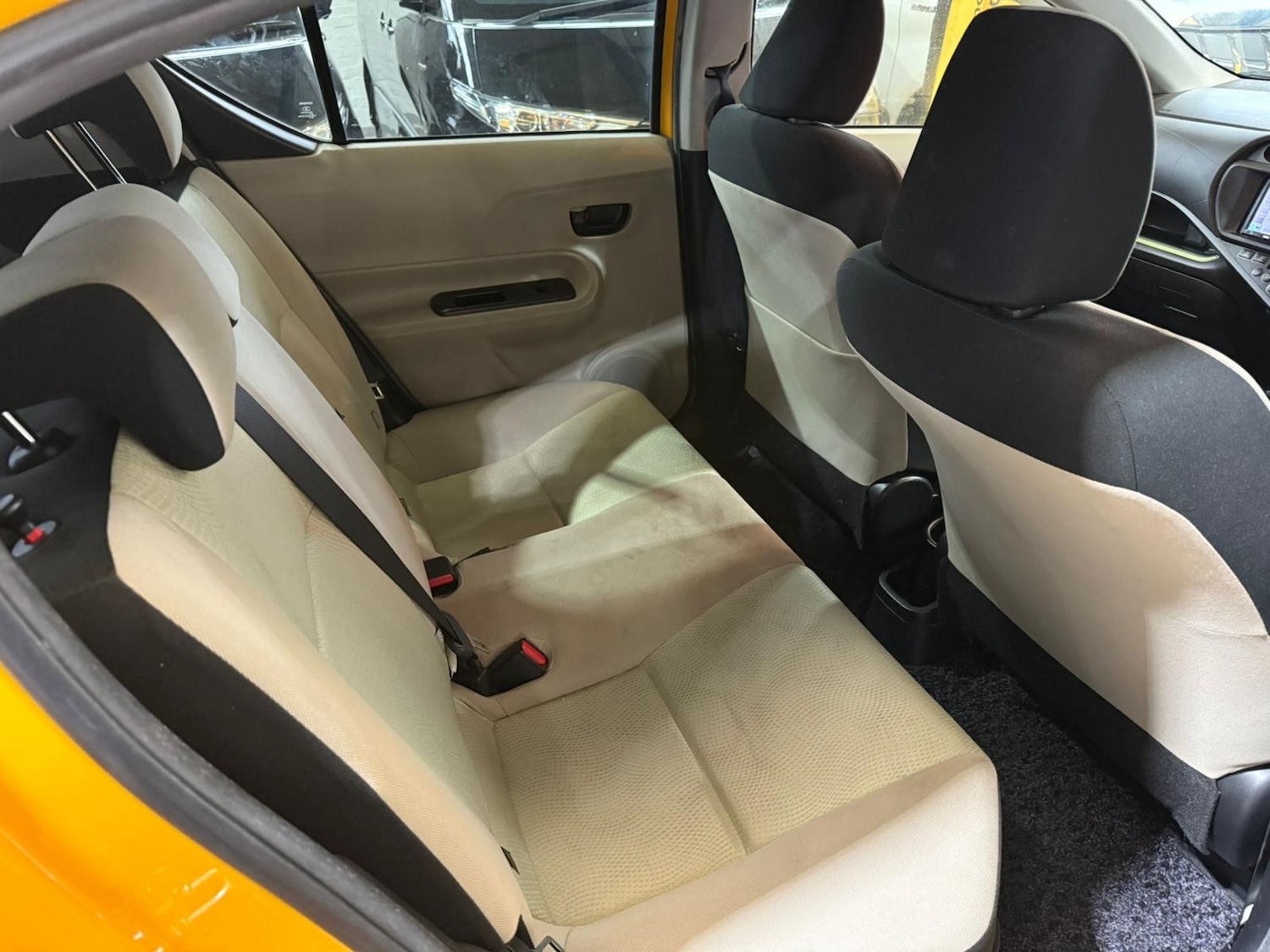 Used Toyota Aqua for sale - 77849099: Photo 14