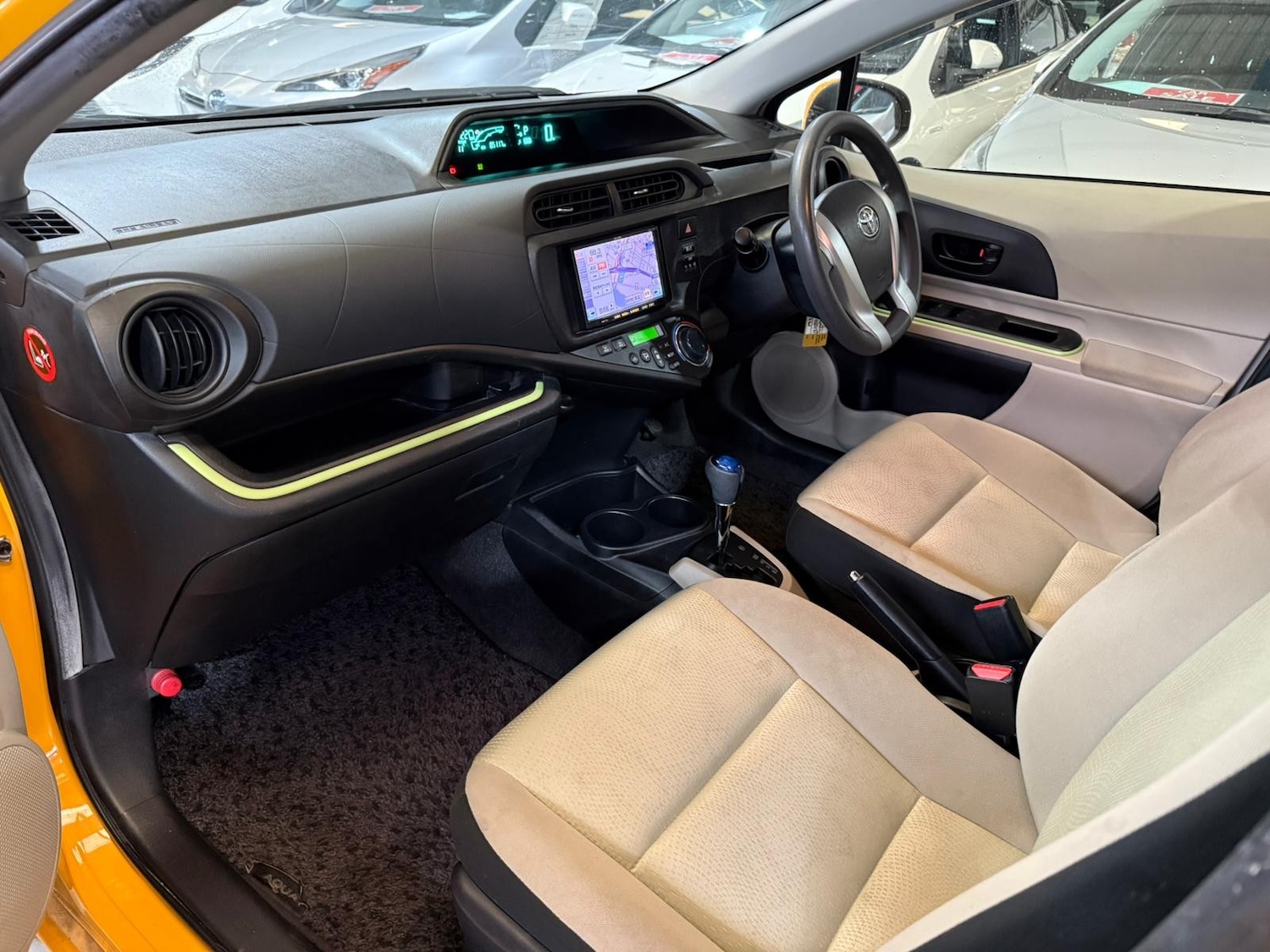 Used Toyota Aqua for sale - 77849099: Photo 18