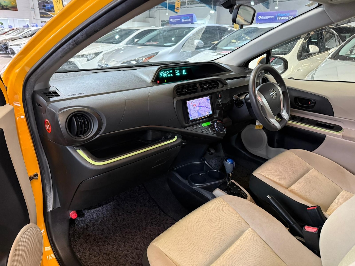 Used Toyota Aqua for sale - 77849099: Photo 19