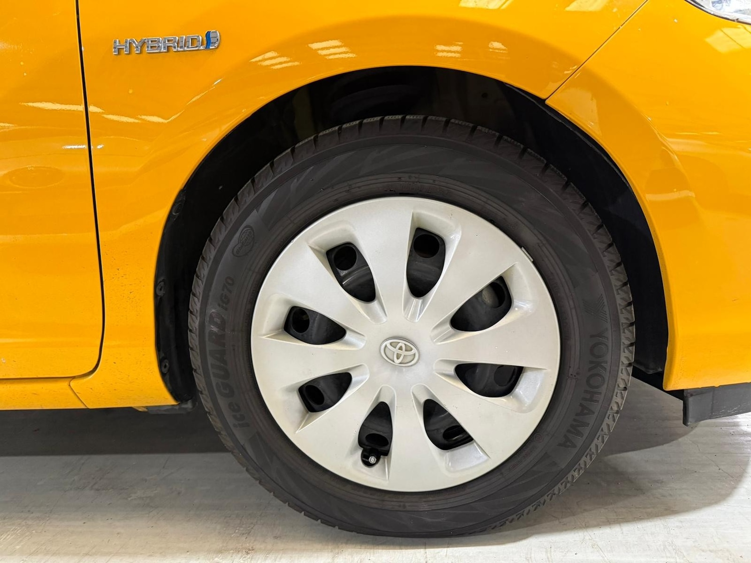 Used Toyota Aqua for sale - 77849099: Photo 24