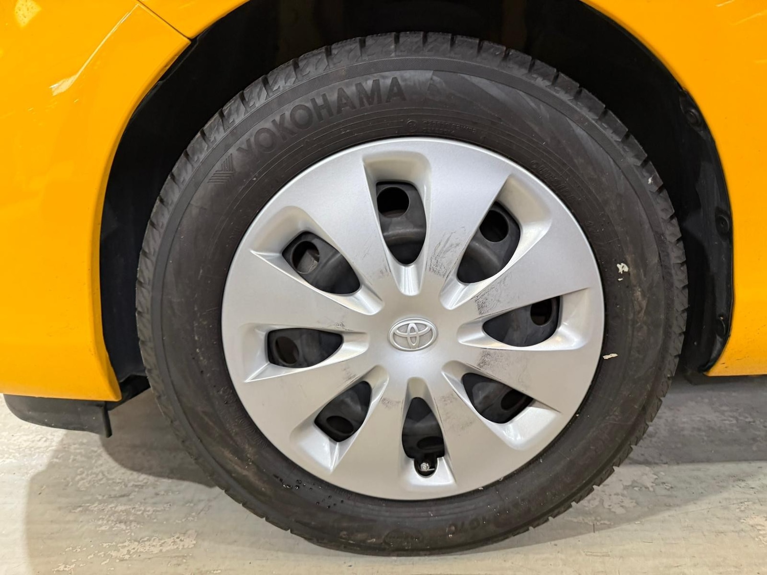 Used Toyota Aqua for sale - 77849099: Photo 28