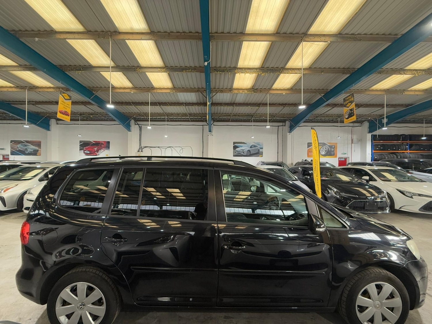 Used Volkswagen Touran 2025 for sale - 76324503: Photo 2