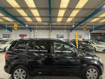 Used Volkswagen Touran 2025 for sale - 76324503: Photo 2