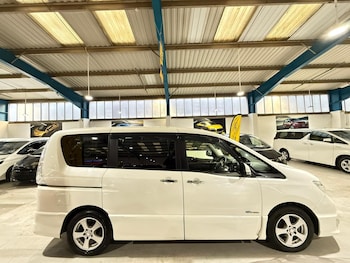 Used Nissan Serena 2015 for sale - 77450871: Photo