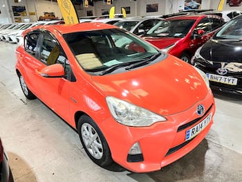 Used Toyota Aqua 2014 for sale - 79680592: Photo