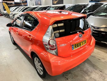 Used Toyota Aqua 2014 for sale - 79680592: Photo