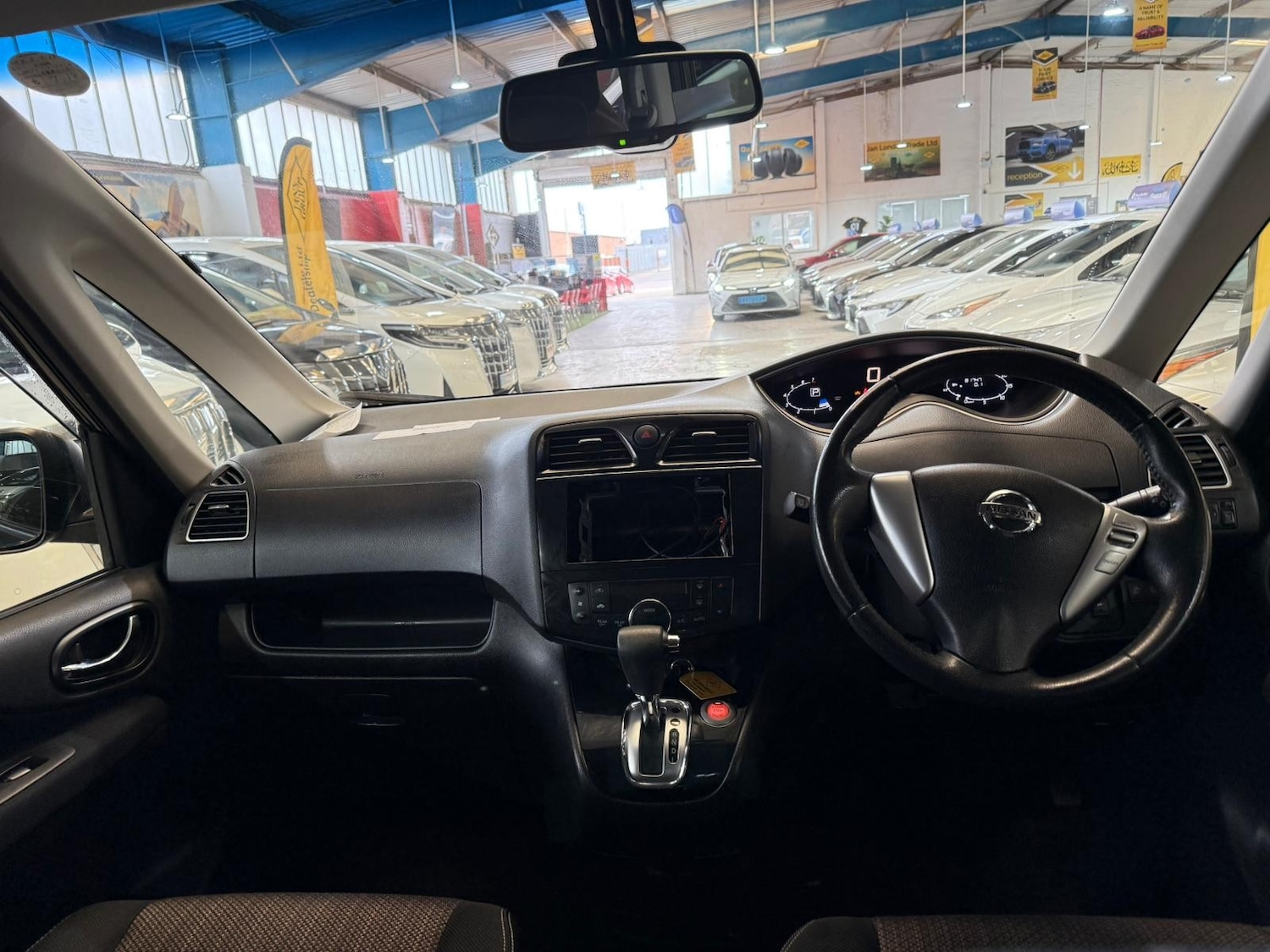 Used Nissan Serena for sale - 77897434: Photo 13