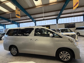 Used Toyota Vellfire 2012 for sale - 75613652: Photo