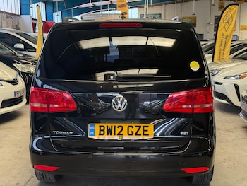 Used Volkswagen Touran 2012 for sale - 75543400: Photo