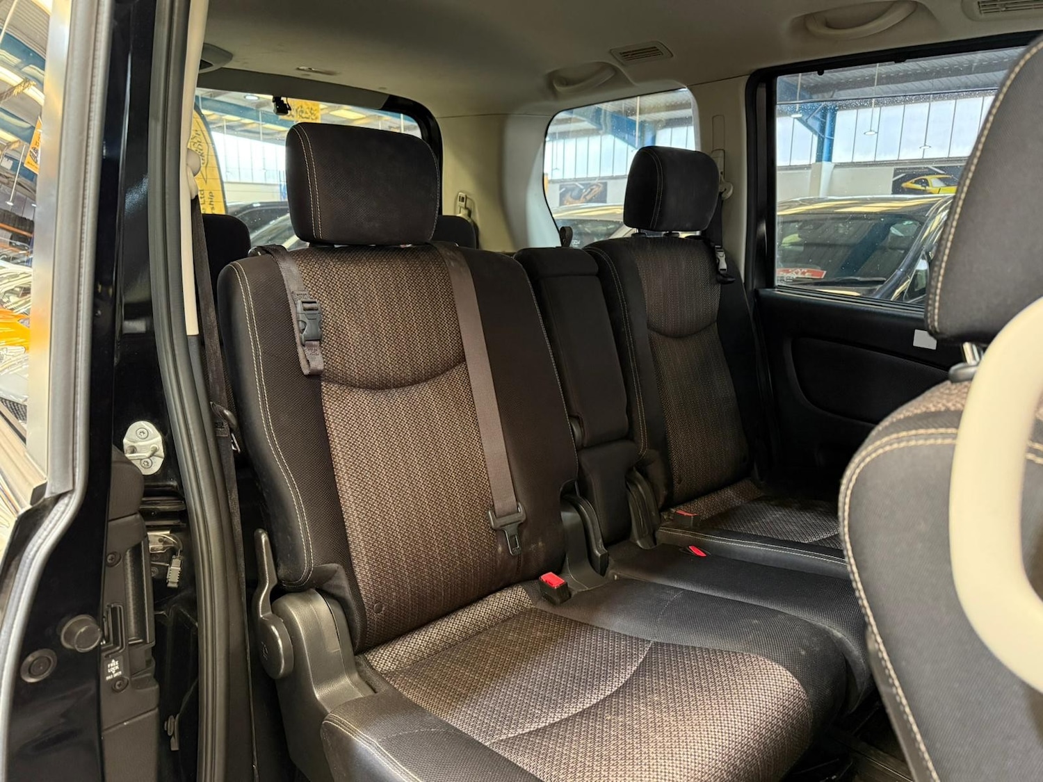 Used Nissan Serena for sale - 77701474: Photo 14