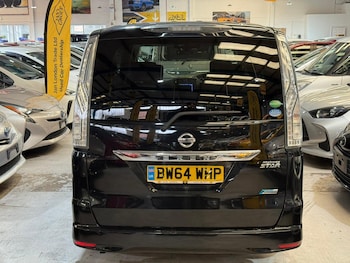 Used Nissan Serena 2014 for sale - 77701474: Photo