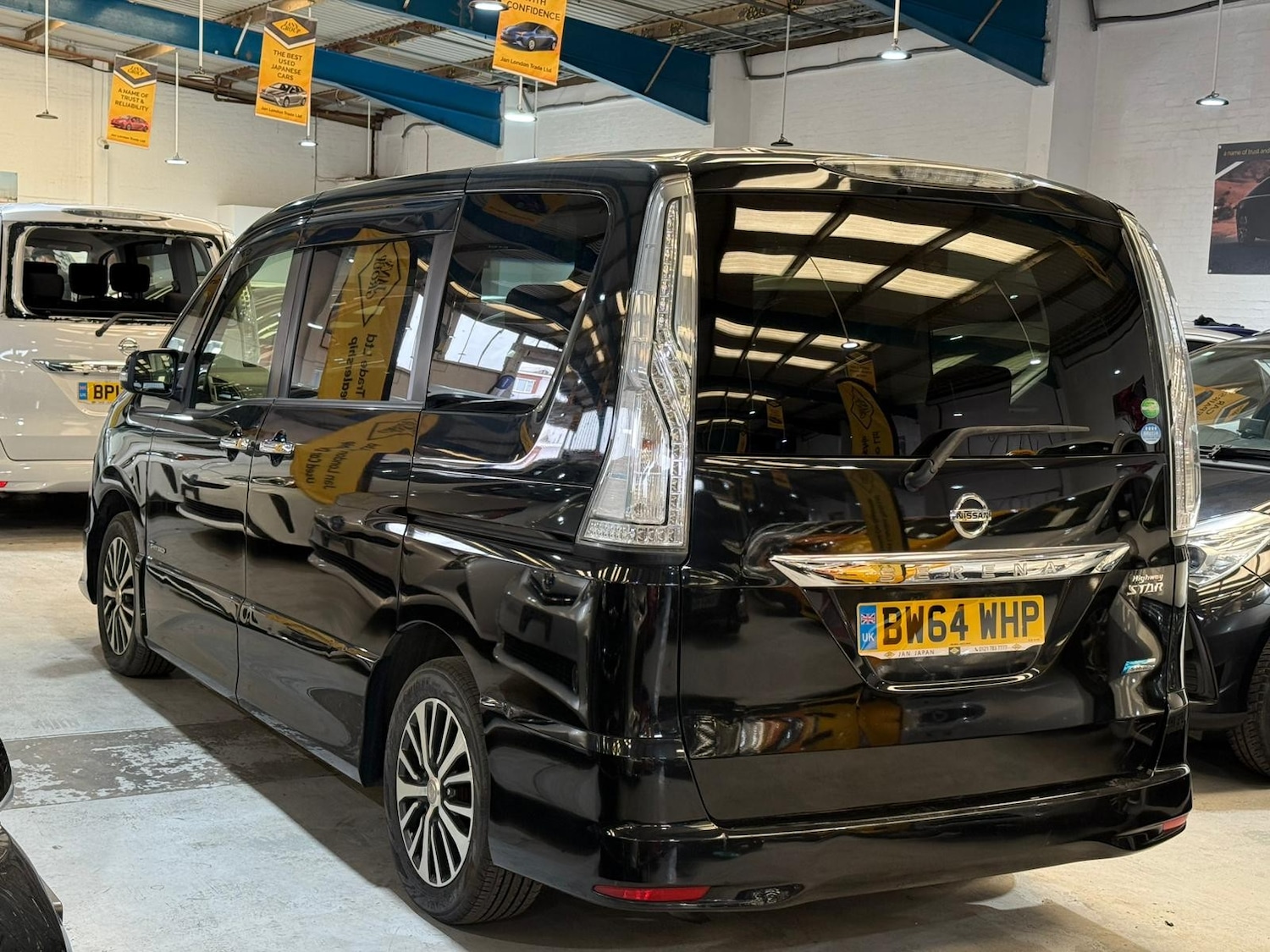 Used Nissan Serena for sale - 77701474: Photo 6