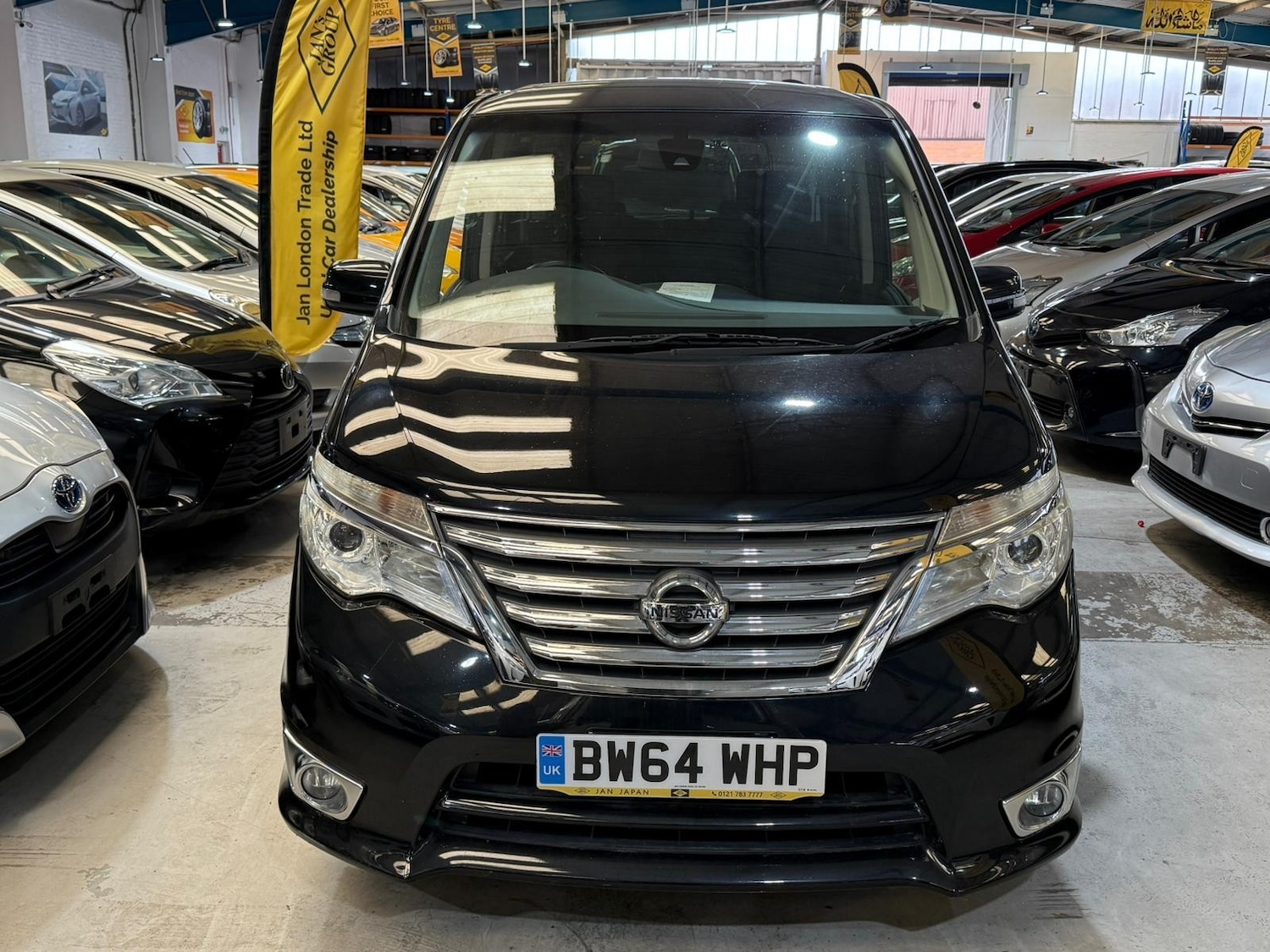 Used Nissan Serena for sale - 77701474: Photo 9