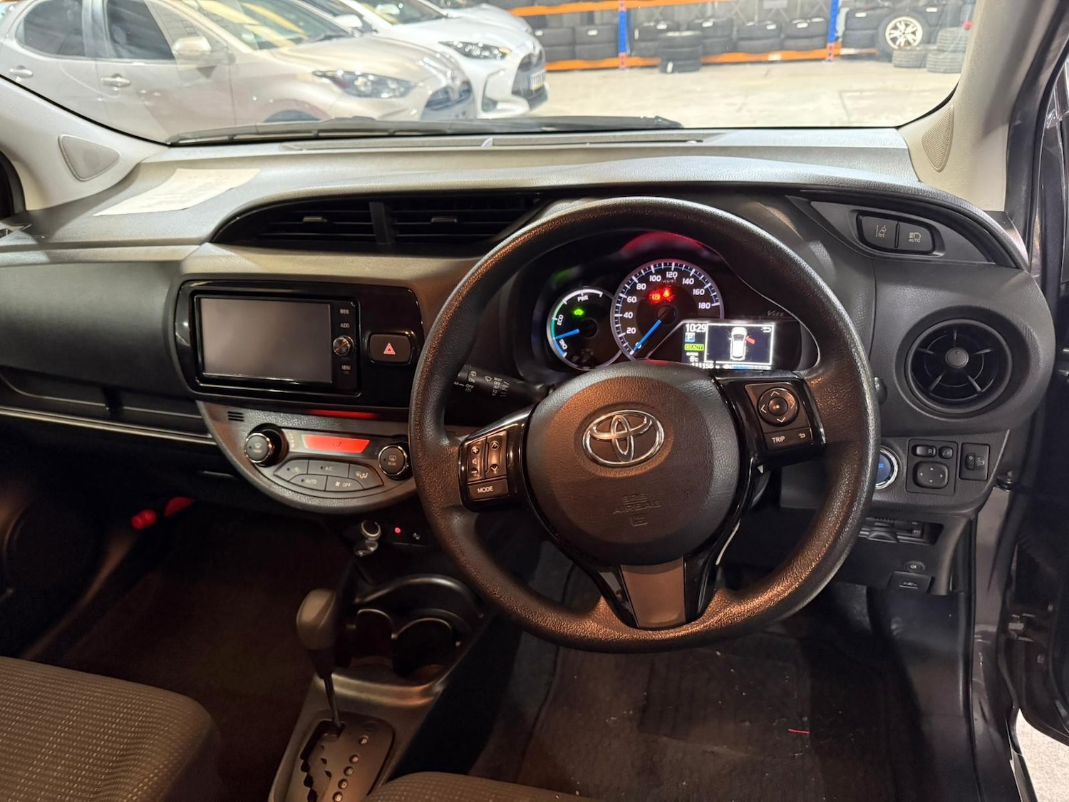 Used Toyota Vitz 2026 for sale - 77347020: Photo 12