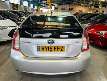 Used Toyota Prius 2015 for sale - 79582352: Photo