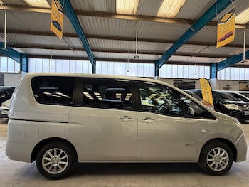 Used Nissan Serena 2013 for sale - 75446019: Photo