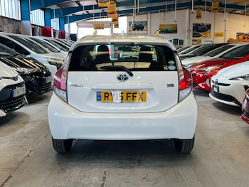 Used Toyota Aqua 2015 for sale - 79599774: Photo