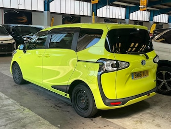 Used Toyota Sienta 2016 for sale - 79539469: Photo