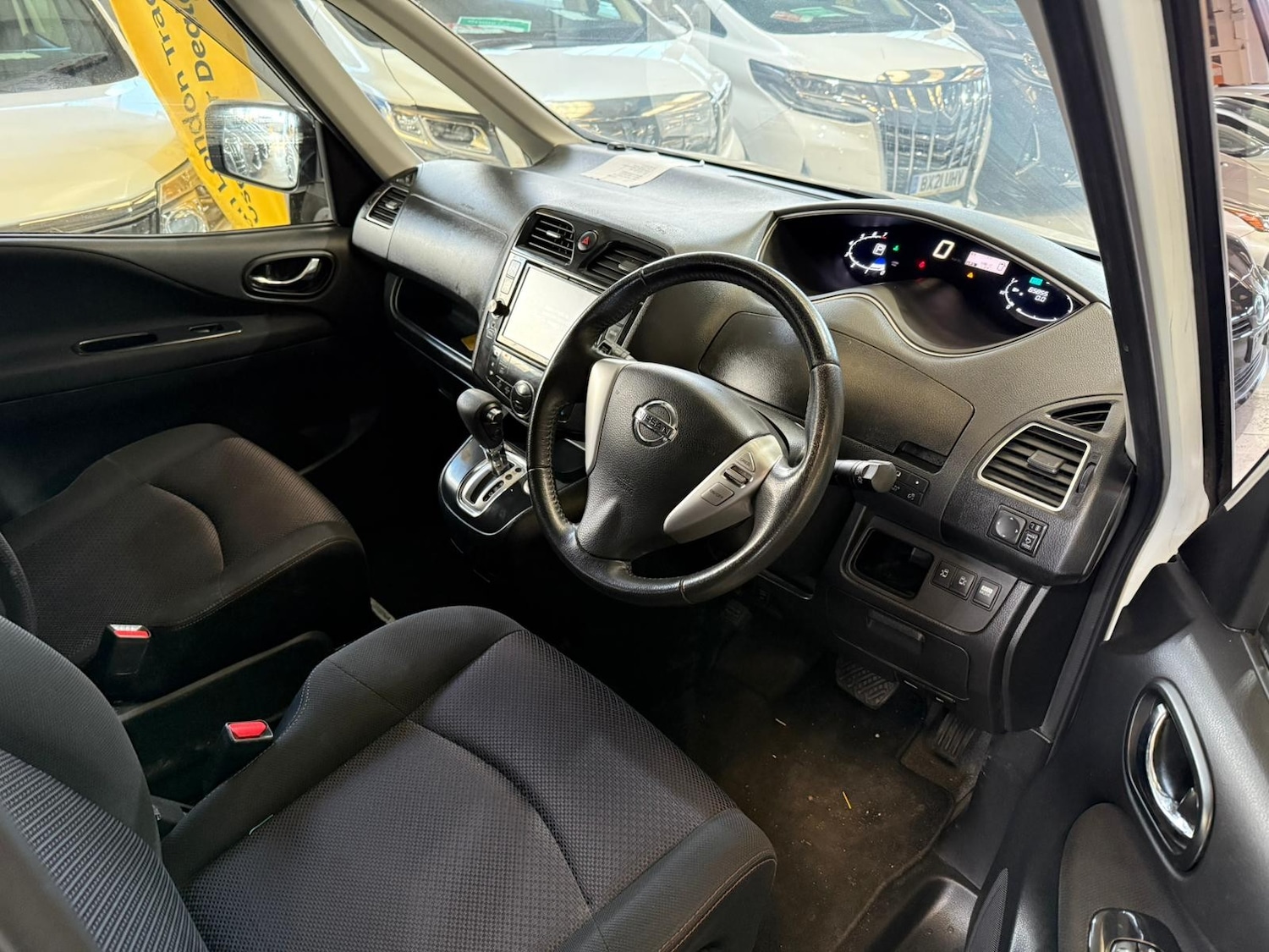Used Nissan Serena 2025 for sale - 77052187: Photo 11