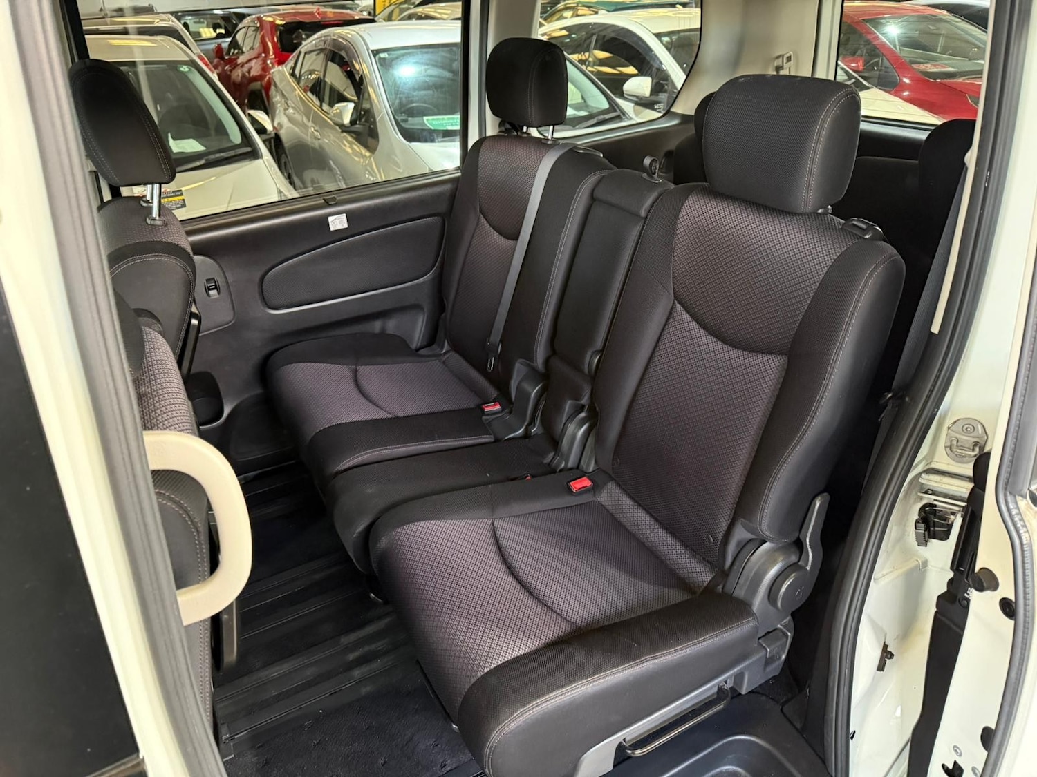 Used Nissan Serena 2025 for sale - 77052187: Photo 18