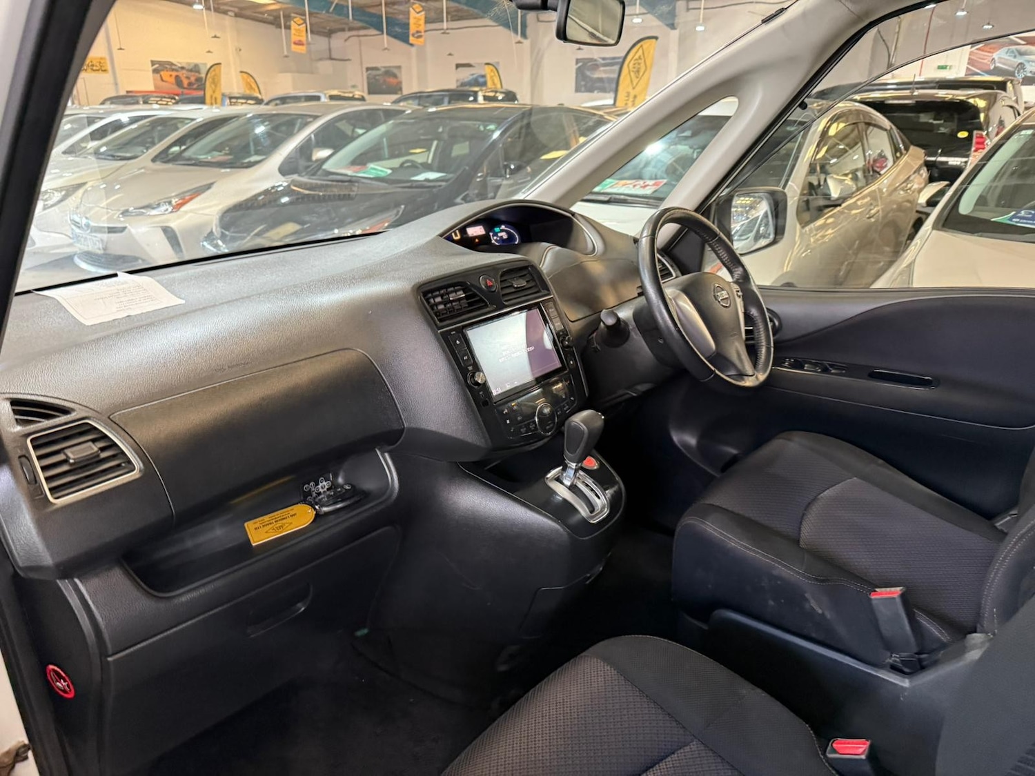 Used Nissan Serena 2025 for sale - 77052187: Photo 21