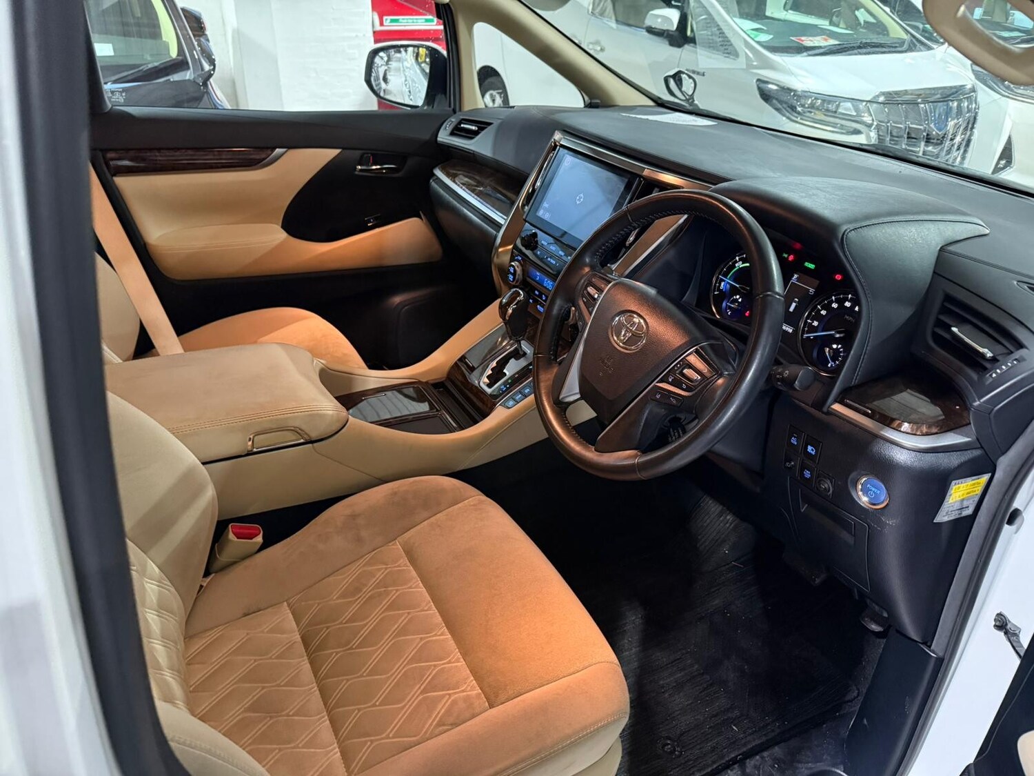 Used Toyota Alphard for sale - 77408863: Photo 11