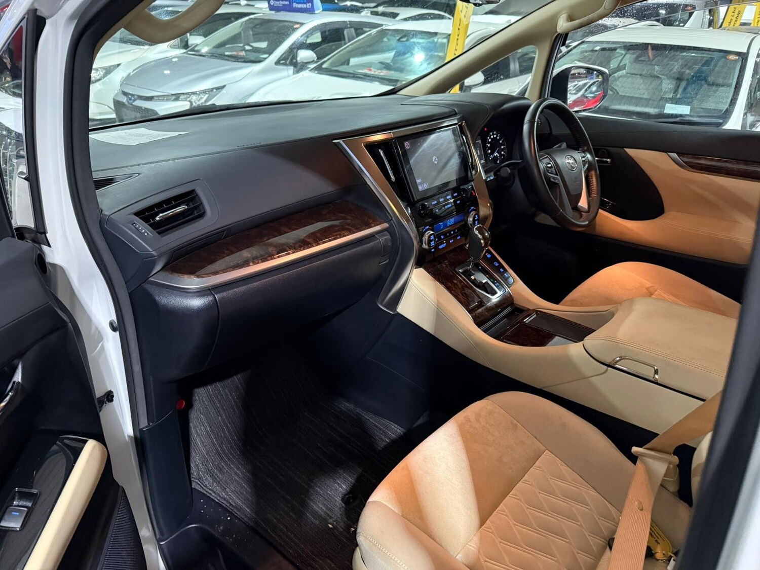 Used Toyota Alphard for sale - 77408863: Photo 21